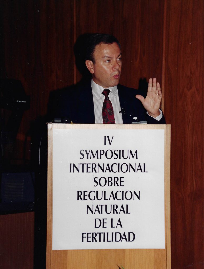 Prof. Fernandez Crehuet (Barcelona 1994)